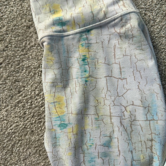 Fabletics Powerhold Legging - Picture 3 of 8